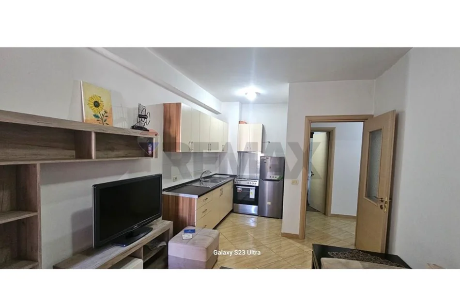 Tirane, jepet me qera apartament 1+1 Teodor Keko