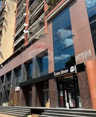 Tirane, shitet zyre Kati 1, 27 m² 138.000 € (Ambasada Amerikane, Tiranë(ID: 530281030-857)