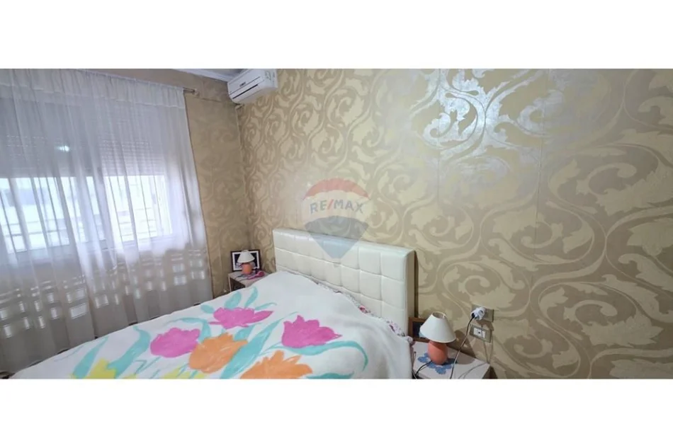 Tirane, shes apartament 2+1+Ballkon , 105 m² 155.000 € (astir)