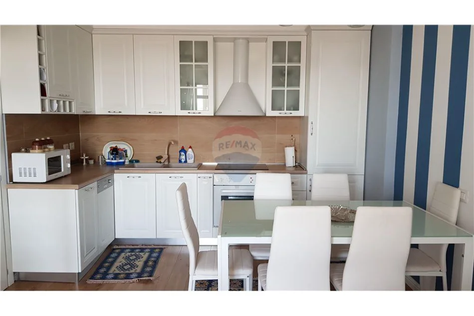 Tirane, shitet apartament Dublex Kati 6, 131 m² 225.000 € (Rruga e Durresit Blloku I Ambasadave, Tiranë(ID: 530201001-846))