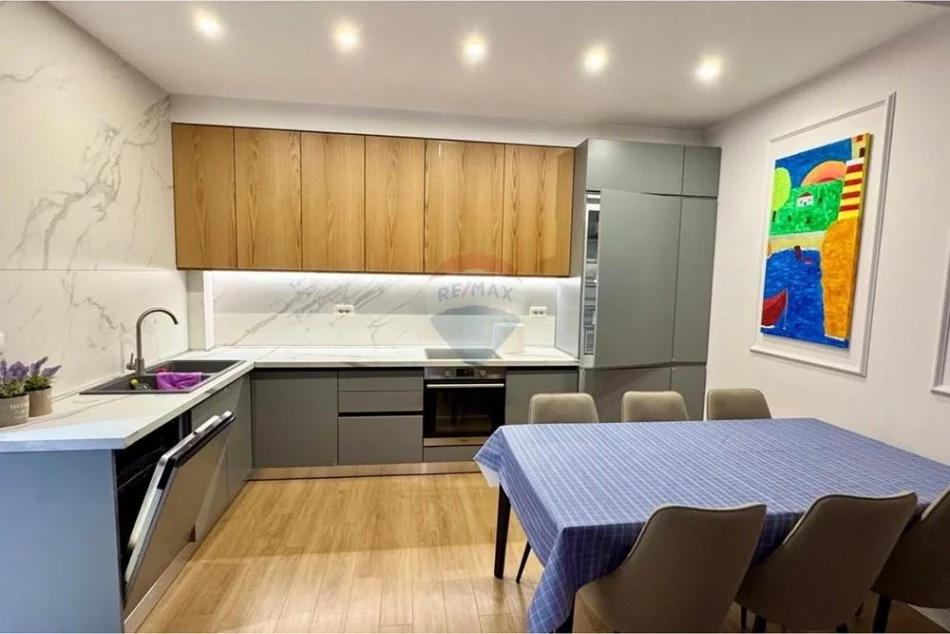 Tirane, shitet apartament 2+1 Kati 6, 107 m² 215.000 € (Rruga Nexho Konomi, Tiranë(ID: 530291018-1027)