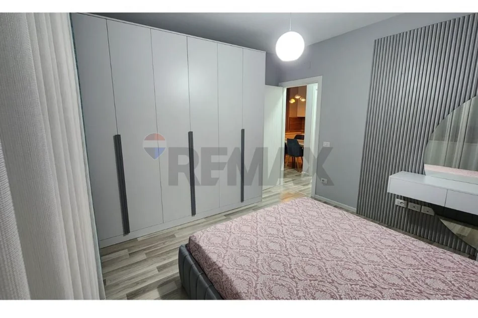 Tirane, jepet me qera apartament 1+1 Kati 6, 56 m² 49.998 € (Rruga e Dibres)