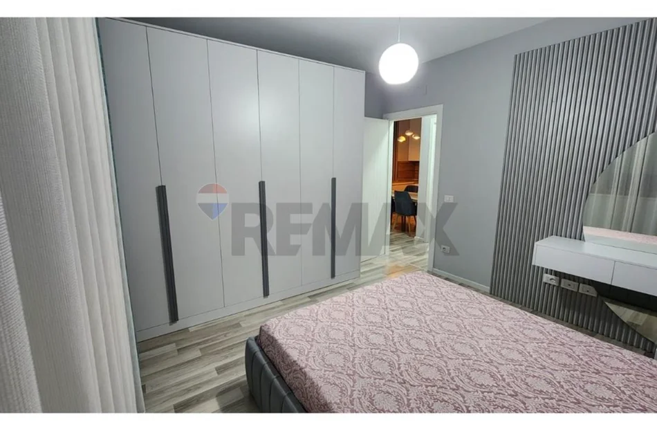 Tirane, jepet me qera apartament 1+1 Kati 6, 57 m² 500 € 