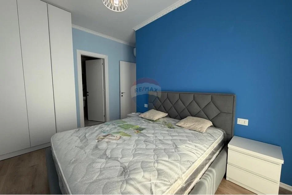 Tirane, jepet me qera apartament Kati 1, 100 m² 1.200 € (prane shkolles Arben Broci)