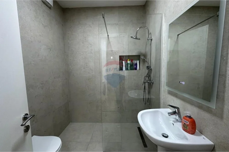 Shqiperi, jepet me qera apartament , 77 m² 750 € (Kompleksi Delijorgji)
