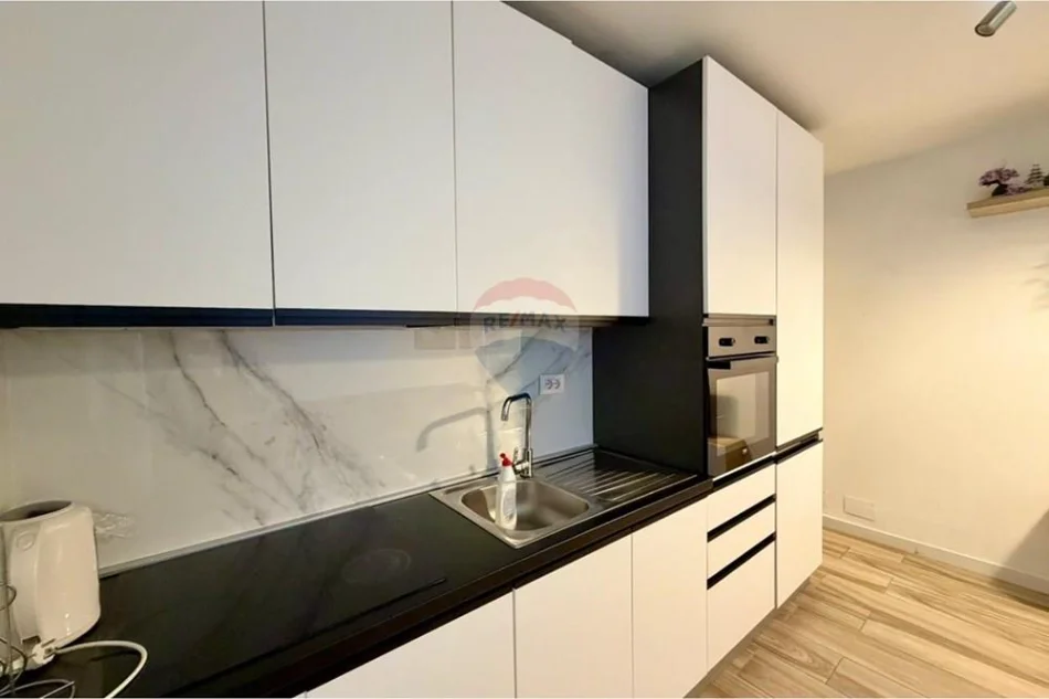 Tirane, jepet me qera apartament , 70 m² 837 € 