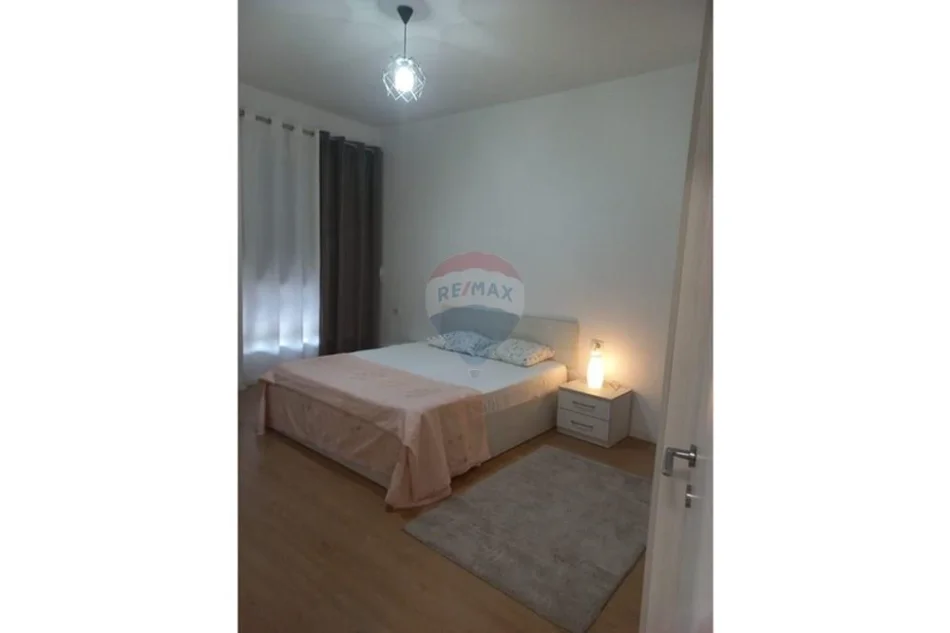 Tirane, jepet me qera apartament 1+1 Kati 2, 500 € 