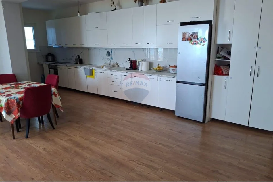 Vlore - Lungomare, shitet apartament+verande | Penthouse 2+1+Ballkon Kati 9, 160 m² 320.000 € (Rruga Sazani,plazh i vjeter, Vlore)