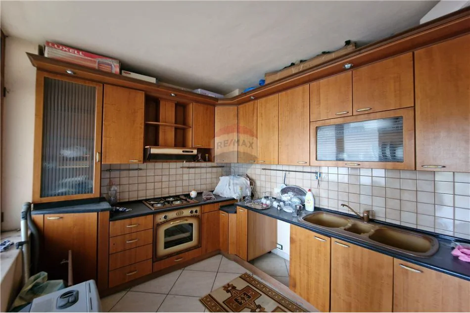 Vlore, shitet apartament+verande | Penthouse 3+1+Ballkon Kati 10, 328 m² 255.000 € (Blv.Ismail Qmali, Vlore)