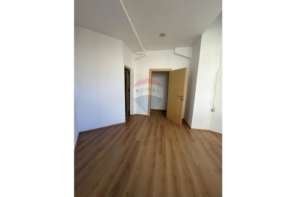 Tirane, jepet me qera , 70 m² 1.200 € 