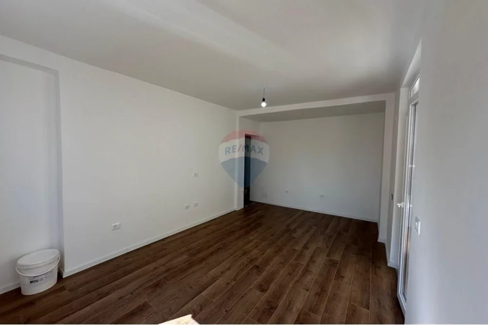 Tirane, shitet apartament 1+1+Ballkon Kati 5, 62 m² 139.000 € (Rruga Margarita Tutulani)