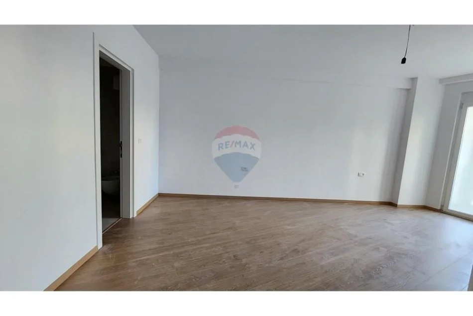 Tirane, shitet apartament 2+1 Kati 1, 128 m² 385.000 € (Rruga Faik Konica (ID: 530391004-339)