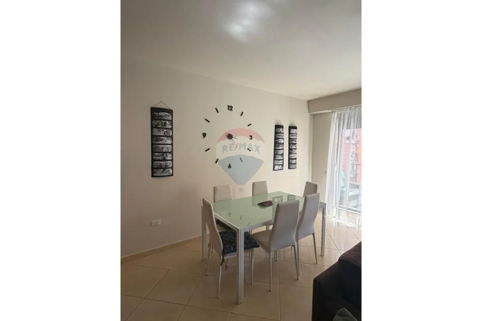 Tirane, jepet me qera apartament 2+1+Ballkon Kati 2, 103 m² 890 € (Kompleksi Delijorgji)