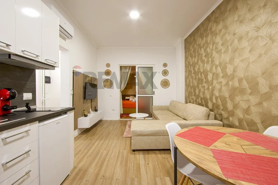 Tirane, jepet me qera apartament 1+1 Kati 2, 60 m² 65.000 € (Rruga Abdyl Frashëri, Tiranë)