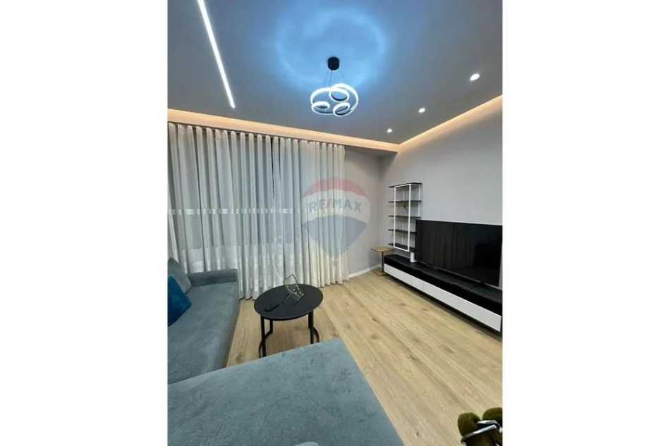 Tirane, jepet me qera apartament 2+1 , 104 m² 1.800 € (Mine Peza, ne pallat te ri.)
