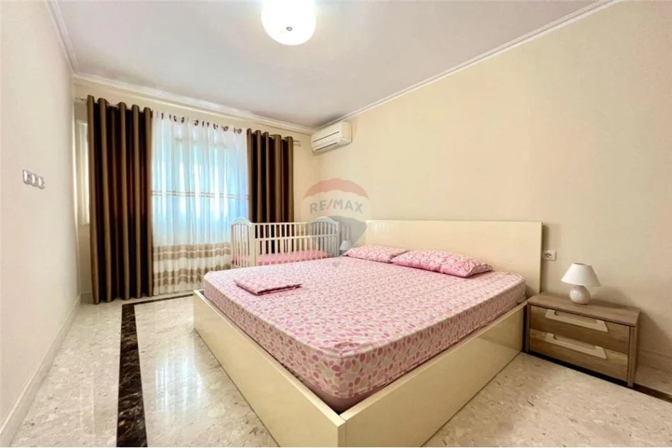 Vlore - Lungomare, jepet me qera 1+1 , 74 m² 450 € (Rruga Dhimitër Konomi, Lungo Mare, Vlorë)