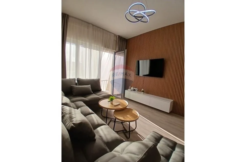 Tirane, jepet me qera apartament , 74 m² 900 € 