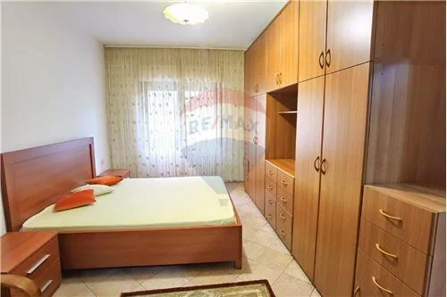 Tirane, jepet me qera apartament 1+1 , 70 m² 520 € (Komuna e Parisit - Lulishtja - Komuna e Parisit, Shqipëri)