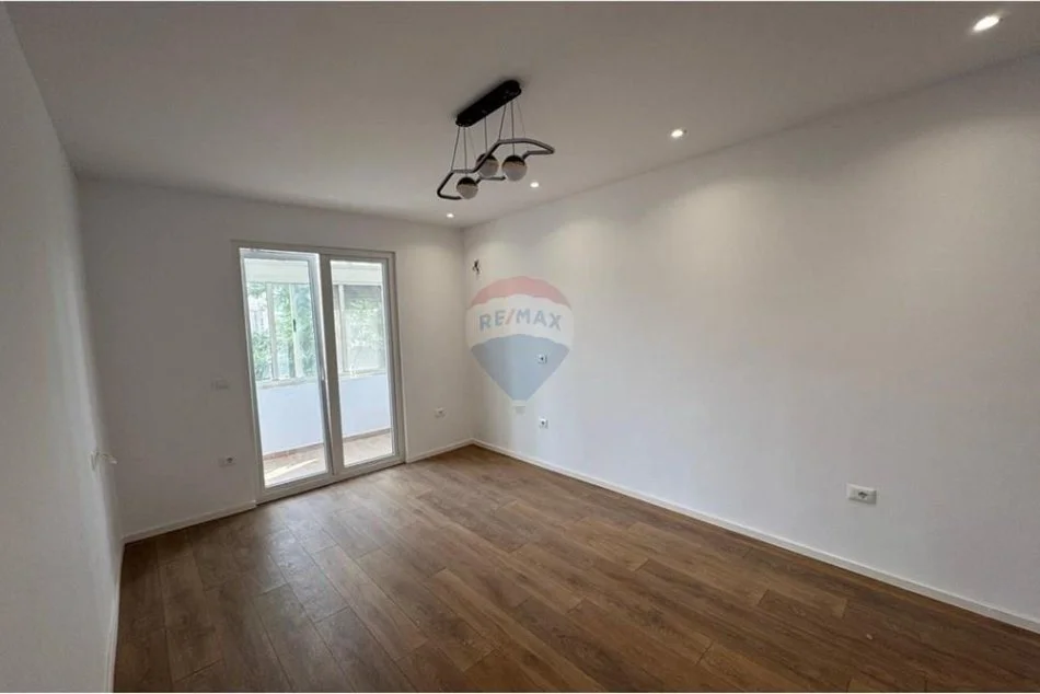 Tirane, jepet me qera apartament 2+1 , 68 m² 650 € (Myslym Shyri)