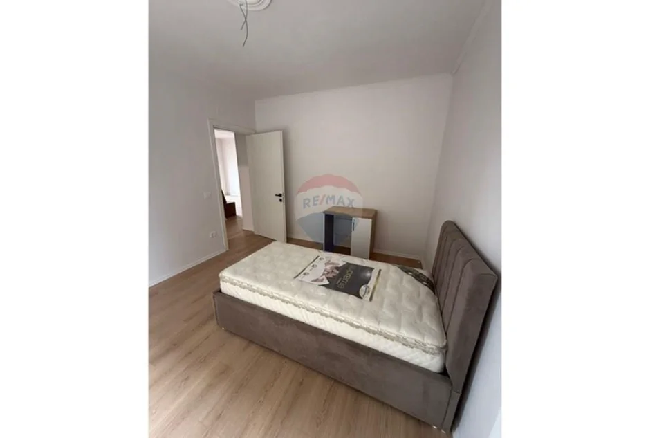 Tirane, shitet apartament 2+1 , 103 m² 199.000 € 