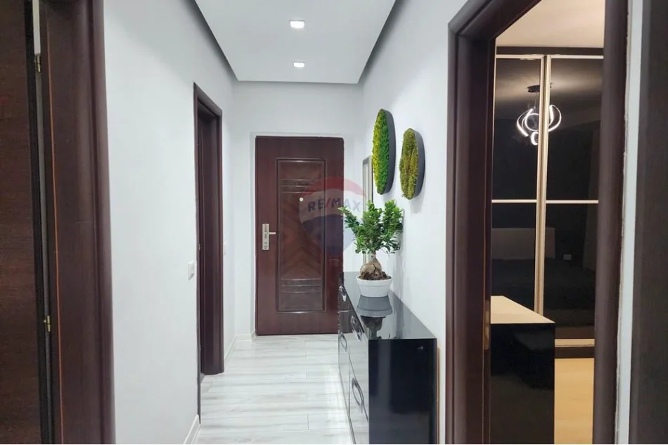 Tirane, jepet me qera apartament 2+1 Kati 4, 95 m² 600 € (Kodra e Diellit)