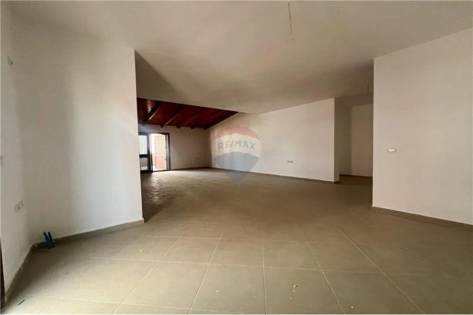 Vlore, shitet apartament+verande | Penthouse 3+1+Aneks+Ballkon Kati 9, 247 m² 209.950 € (Vlorë Albano &amp; Romina, Vlorë)