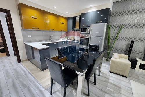 Tirane, jepet me qera 1+1 , 87 m² 600 € (Kodra e Diellit)