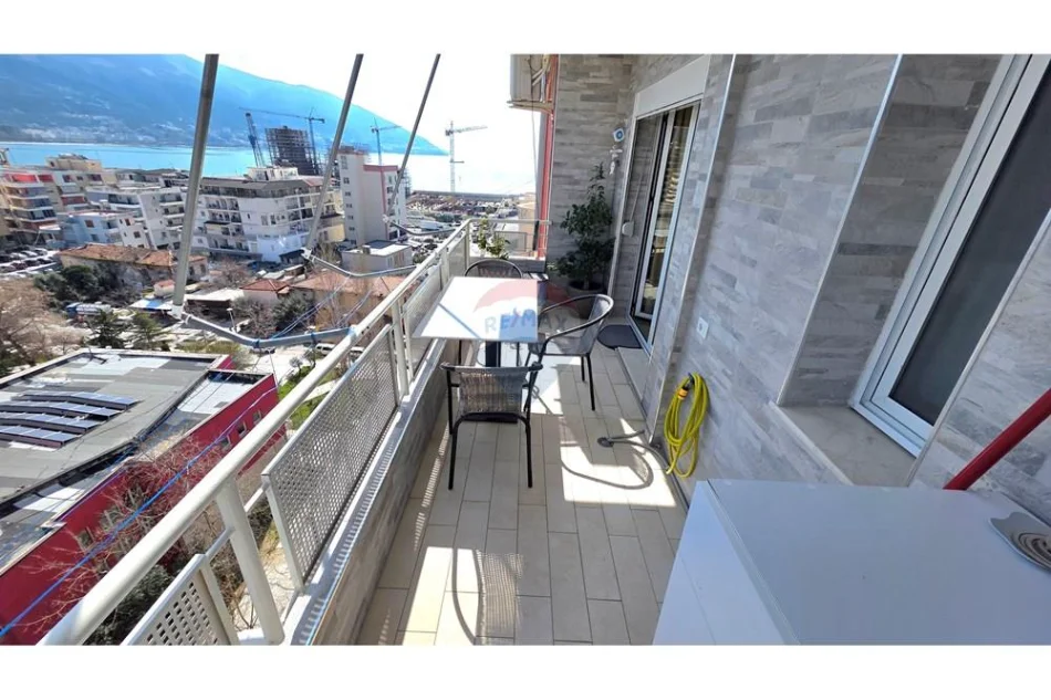 Vlore, shitet apartament 1+1 Kati 10, 85 m² 195.000 € (Rruga Kosova, Vlore)
