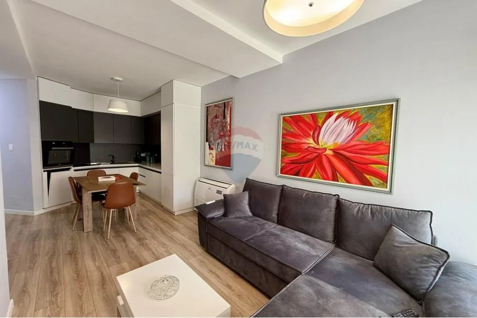 Tirane, jepet me qera apartament 1+1 Kati 3, 82 m² 650 € (Kodra e diellit)