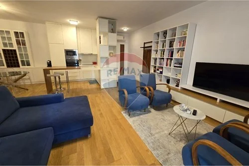 Tirane, jepet me qera apartament 2+1 Kati 2, 105 m² 700 € (Liqeni i Thate)