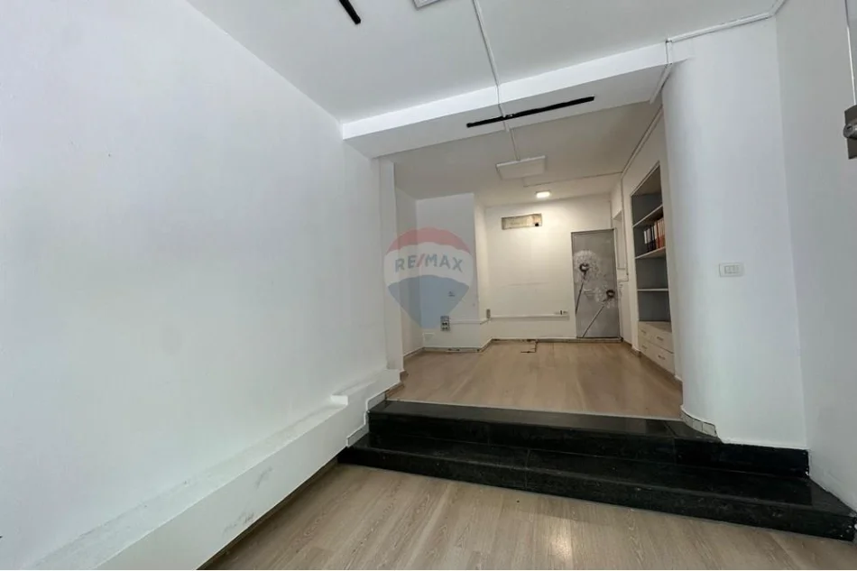 Tirane, jepet me qera , 37 m² 1.100 € 