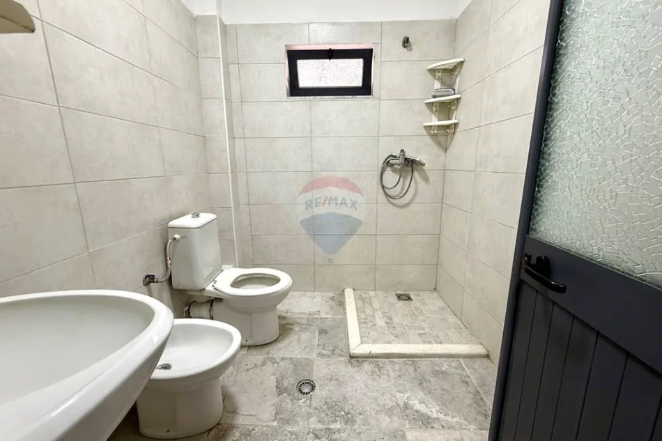 Tirane, shitet garsonier Kati 2, 48 m² 99.000 € (Rruga Ndre Mjeda)