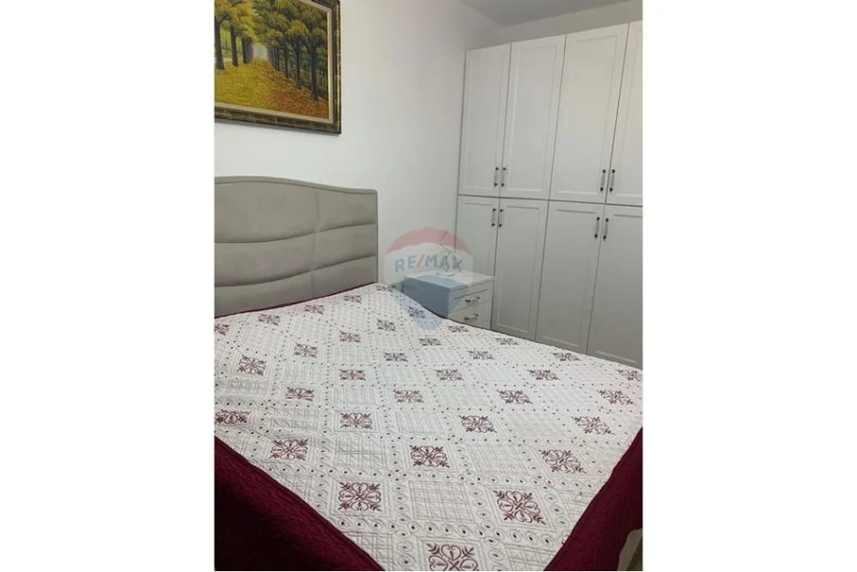 Tirane, jepet me qera apartament 2+1 , 90 m² 530 € (TIRANA GOLDEN PARK)