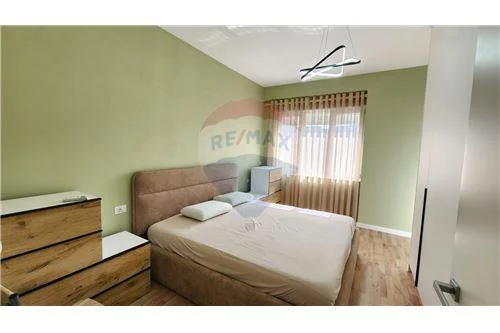 Tirane, jepet me qera 2+1+Ballkon Kati 6, 110 m² 1.500 € (Rruga e Kosovareve)