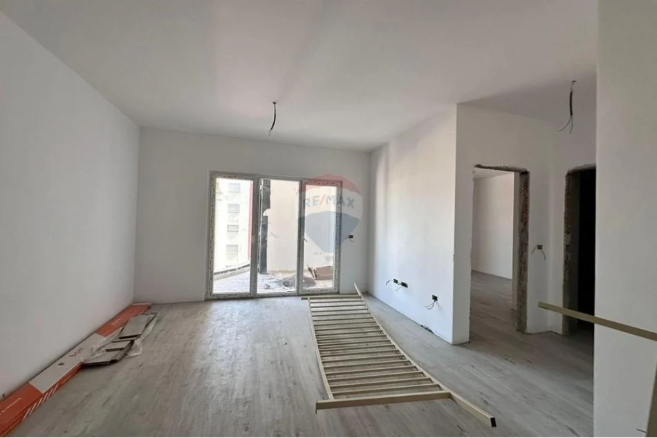 Tirane, shitet apartament 1+1+Ballkon , 73 m² 159.000 € 