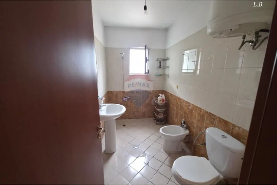 Tirane, shitet apartament 1+1 Kati 5, 78 m² (Kristal)