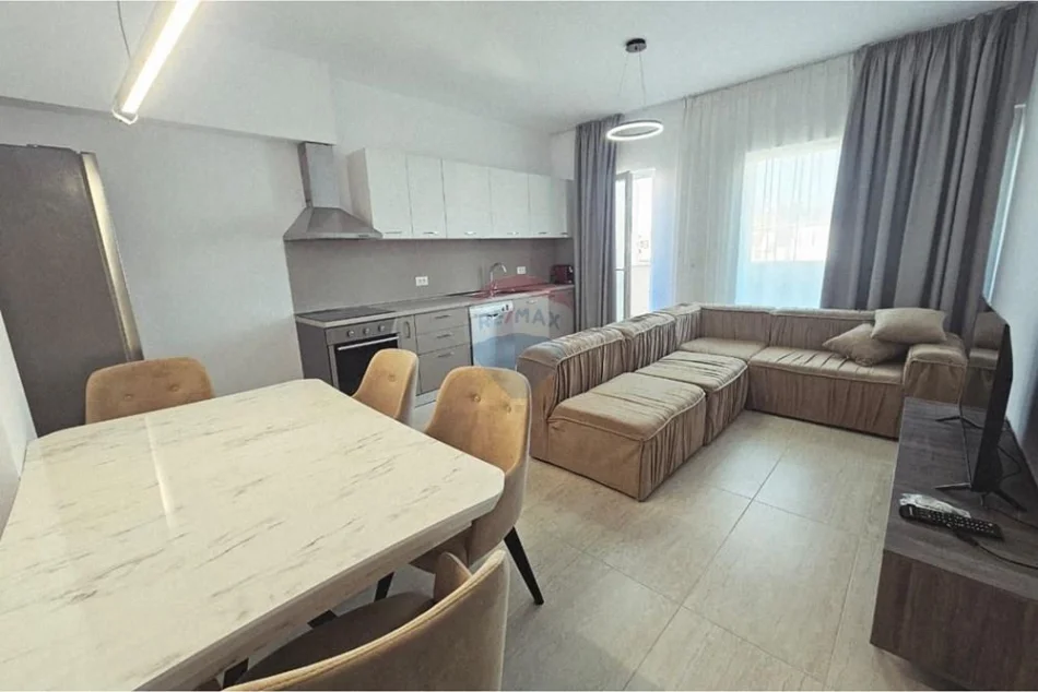 Tirane, jepet me qera apartament 2+1 , 90 m² 650 € (Dritan Hoxha)