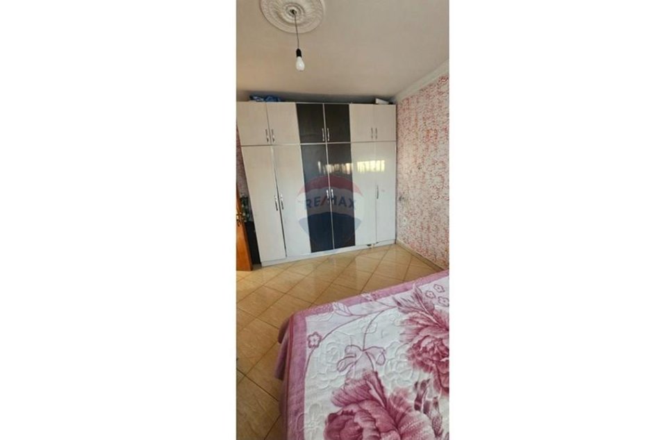 Tirane, shitet shtepi 3+1 Kati 1, 133 m² 197.000 € (Rruga Agush Gjergjevica(ID: 530571006-18)