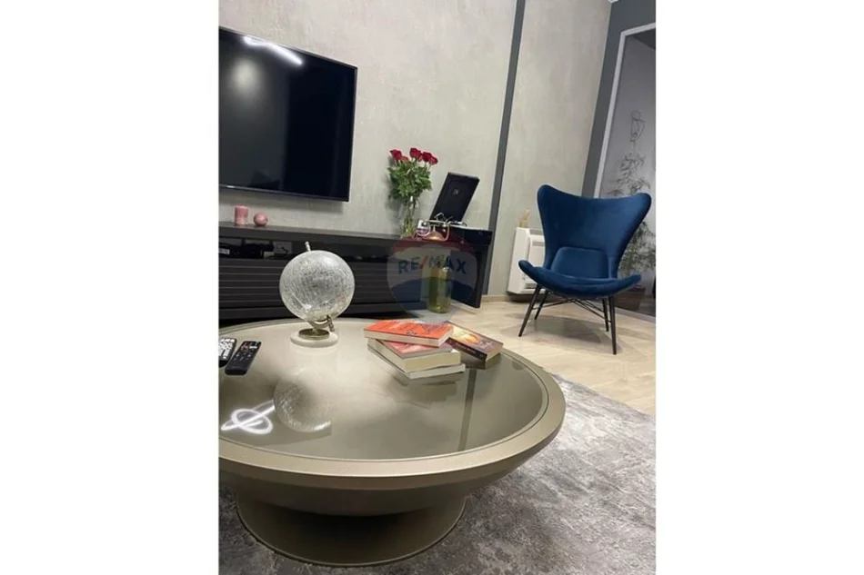 Tirane, shitet apartament , 130 m² 270.000 € 