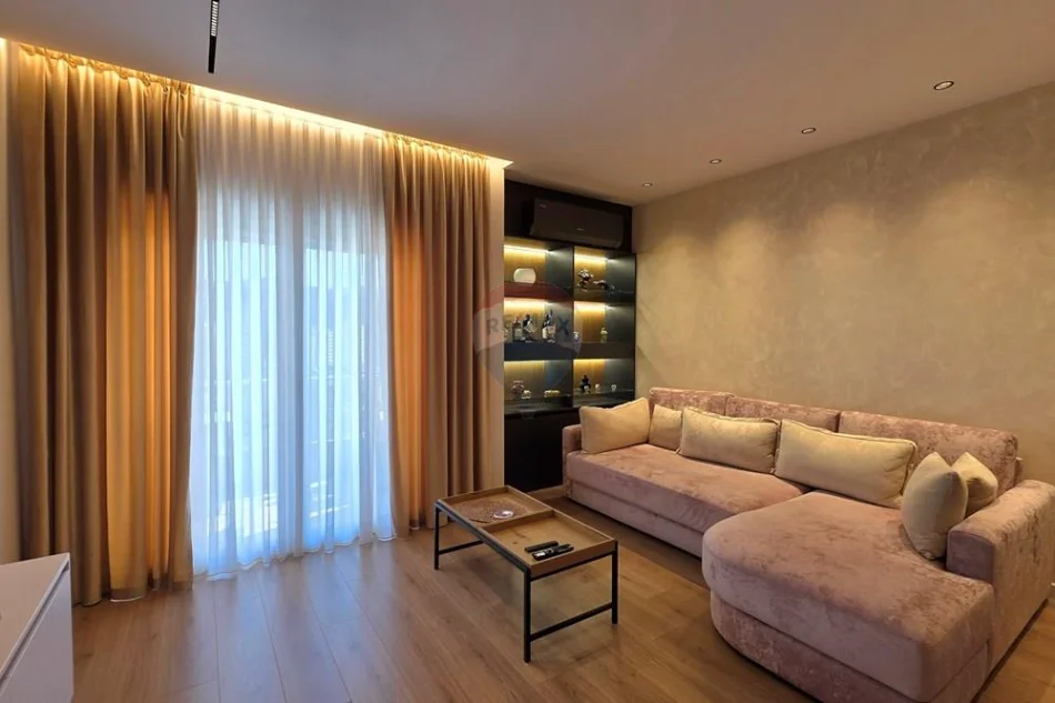 Vlore, shitet apartament 1+1+Ballkon Kati 10, 85 m² 195.000 € (Rruga Kosova, Skele, Vlore)