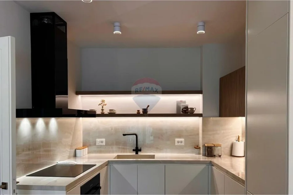 Tirane, shitet apartament 3+1 , 126 m² 650.000 € (Rruga e Kosovarëve, Tiranë)