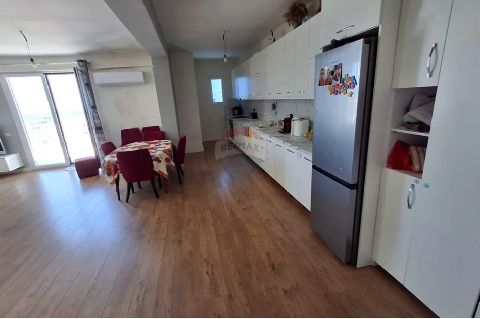 Vlore - Lungomare, shitet apartament+verande | Penthouse 2+1+Ballkon Kati 9, 160 m² 320.000 € (Rruga Sazani,plazh i vjeter, Vlore)
