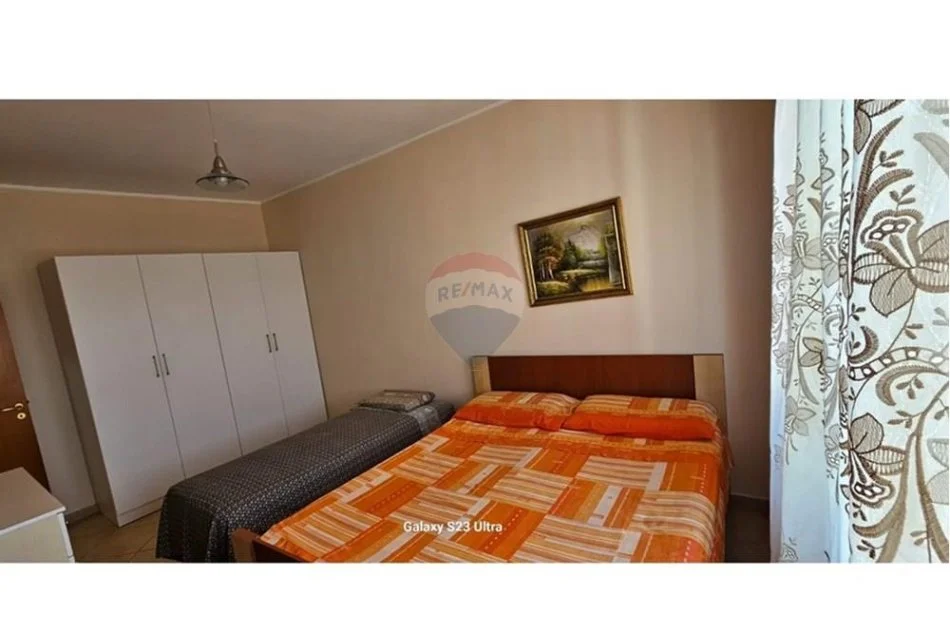 Tirane, jepet me qera apartament 3+1+Ballkon , 125 m² 850 € 