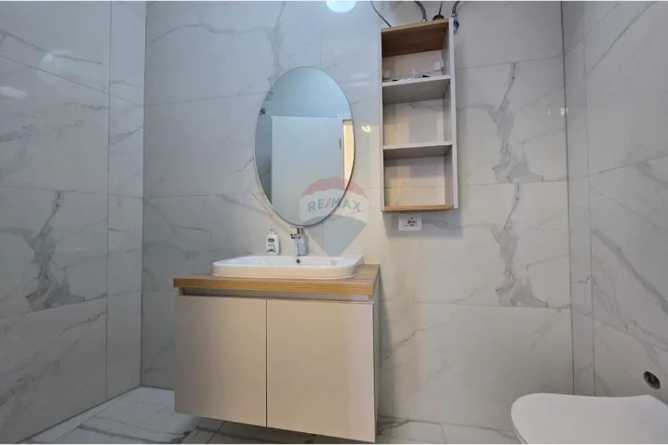 Tirane, shitet apartament , 93 m² 220.000 € 