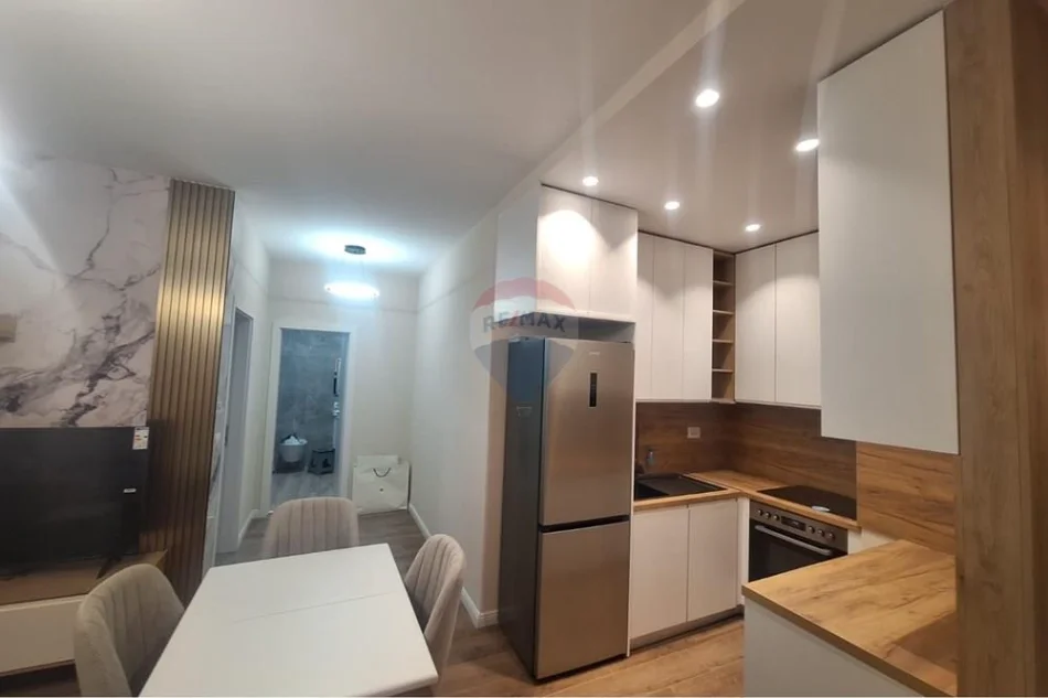 Tirane, shitet apartament 2+1+Ballkon , 120 m² (zogu i zi)