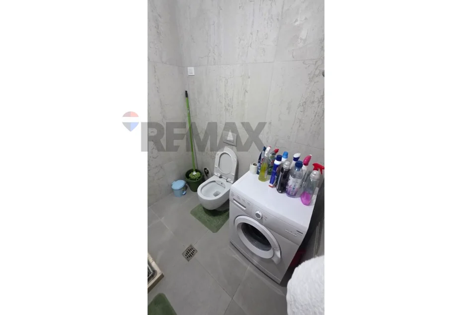 Vlore - Lungomare, shitet apartament 1+1+Ballkon Kati 2, 70 m² 150.000 € (Rruga Dhimitër Konomi, Vlore)