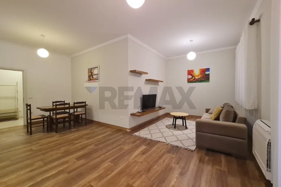 Tirane, jepet me qera apartament , 135 m² 750 € 