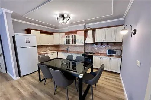 Tirane, jepet me qera apartament 2+1 Kati 11, 135 m² 800 Euro