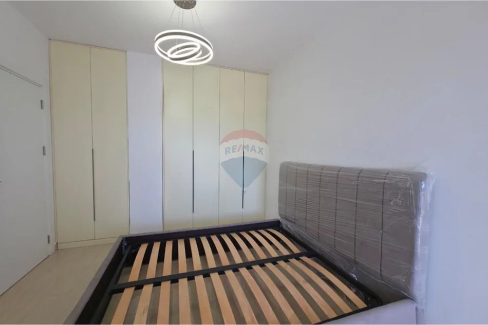 Tirane, jepet me qera apartament 1+1 ,