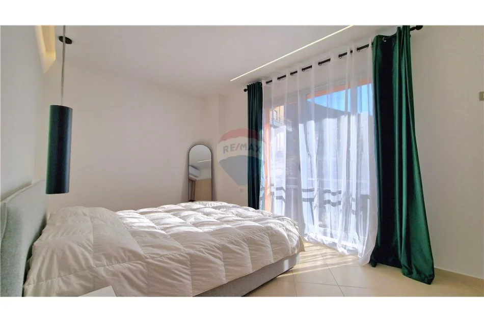 Vlore - Lungomare, shitet apartament 2+1 Kati 2, 80 m² 138.400 € (Rruga Dhimitër Konomi, Vlore)